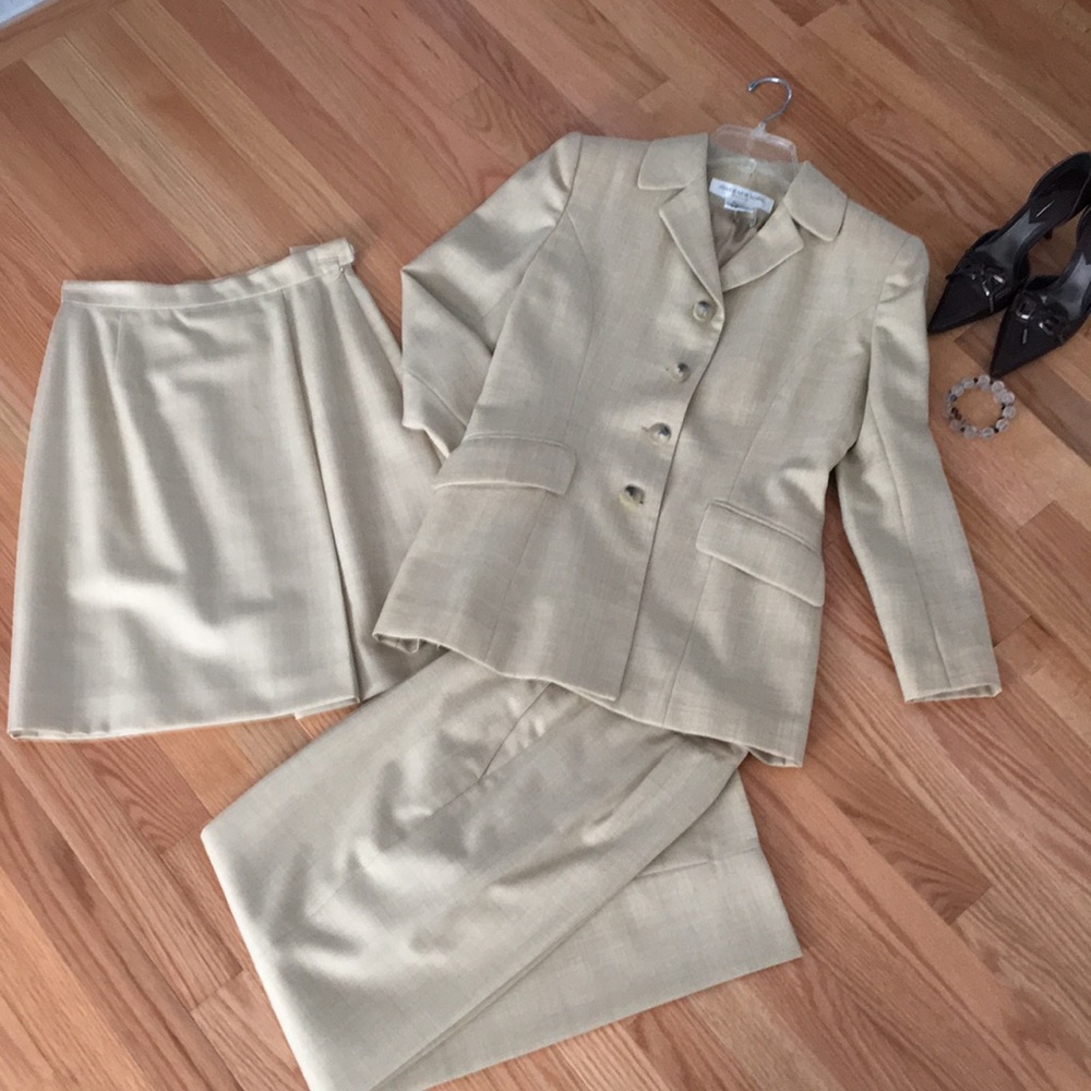 Jones New York 100% Wool 3 Piece Suiting